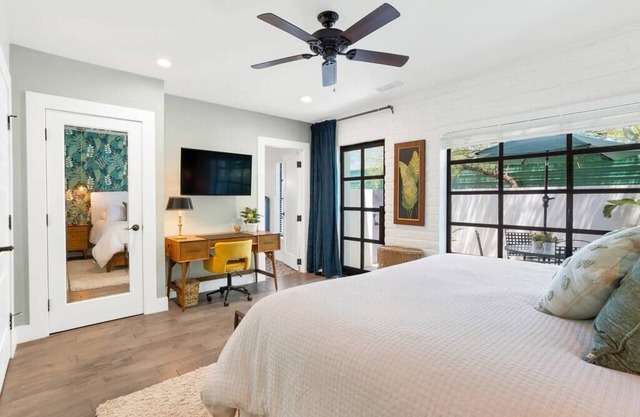 Peaceful one bedroom suite w/full kitchen