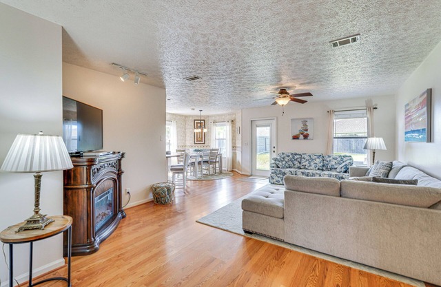 Peaceful Panama City Home w/ Fenced Backyard!