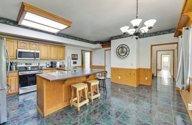 Peaceful Pineville Vacation Rental w/ Grill!