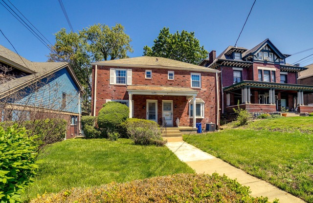 Peaceful Pittsburgh Townhome w/ Large Yard