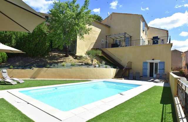Villa en Montouliers con piscina privada