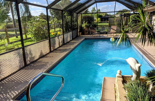 Peaceful, Private Room + Pool in Quiet Neighborhood on The Saints Golf Course