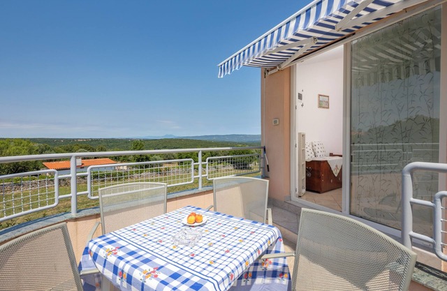 Peaceful Retreat With Terrace 2, Kavran, Croatia