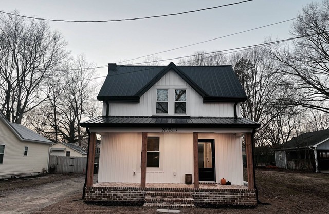 Peaceful Sears, Roebuck and Co. Mail Order Home.