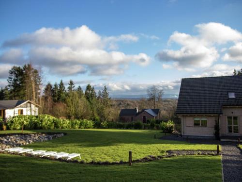 Peaceful Septon chalet spa