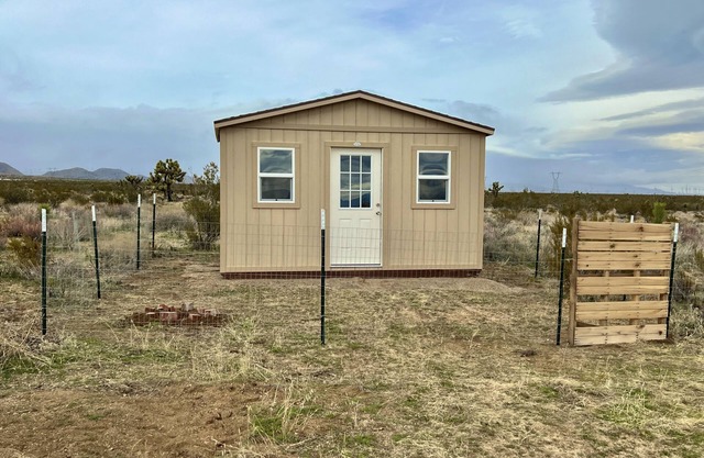 Peaceful Tiny House / Off-Grid Cabin on 10 Acres of High Desert Beauty