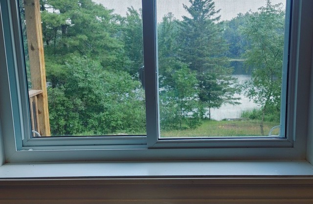 Peaceful waterfront, 3-bedroom with AC near Westport