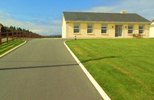 Peaceful with spectacular views of Ring of Kerry on the Wild Atlantic Way,WIFI