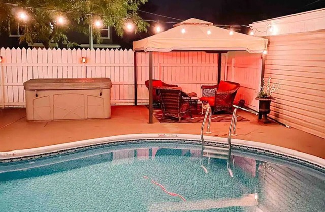Peach City Retreat w/ Pool and Hot Tub