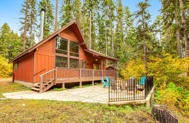Peak-a-View Lakehouse