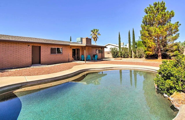 Pearce-Sunsites Home w / Pool & Desert Mountain View