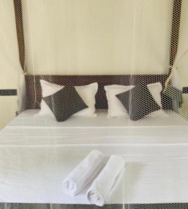 Pearl Gardens Midigama