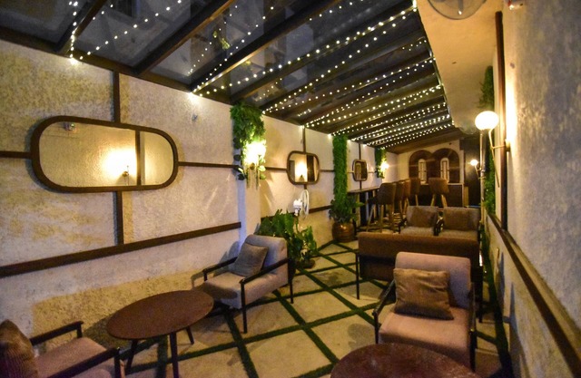 Pearl Gate Hotel