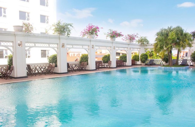 Pearl River Hotel