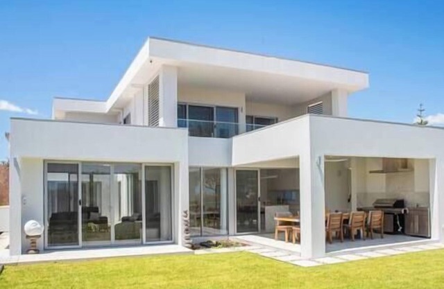 Pebbles by the Sea- Brand-New Oceanfront Home
