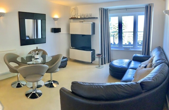Impresionante 5 * Apartamento en planta baja con baño, a 5 minutos a pie de la playa, a poca distancia en automóvil de Tenby