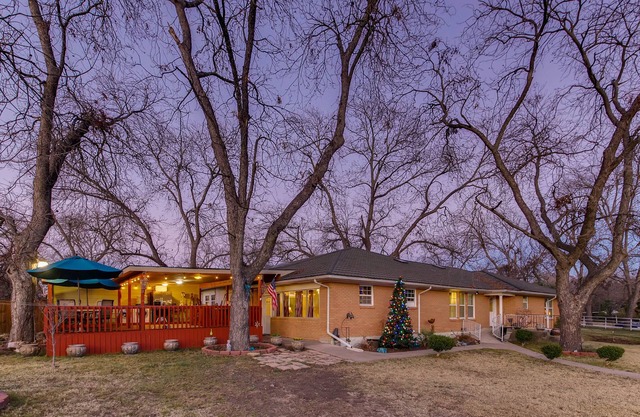 Pecan Grove Casa-Melissa, Texas