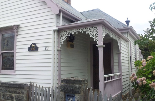 Peck es el pino Victorian Cottage