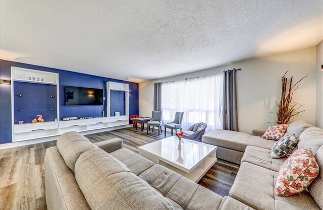 Peek-A-Boo Modern All Season Cottage