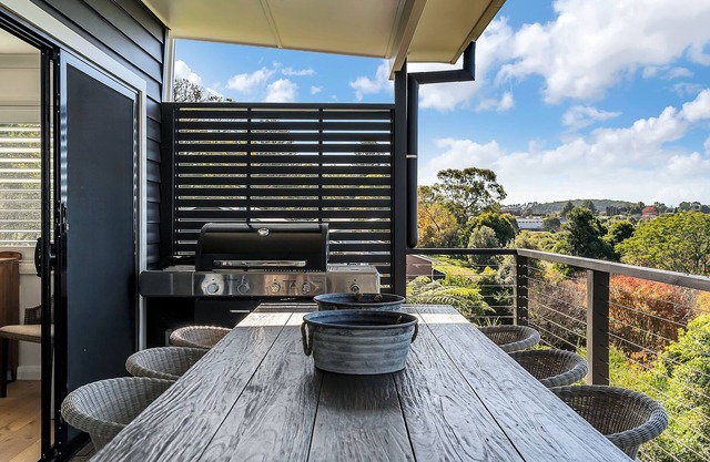 'Peelwood Cottage' - Moments from Robertson Village with 360 ° Escarpment Stunning Views.