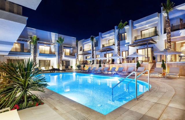 Pefki Deluxe Residences