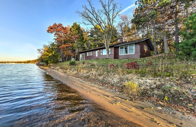 Pelican Lake Cabin con impresionantes vistas del atardecer!