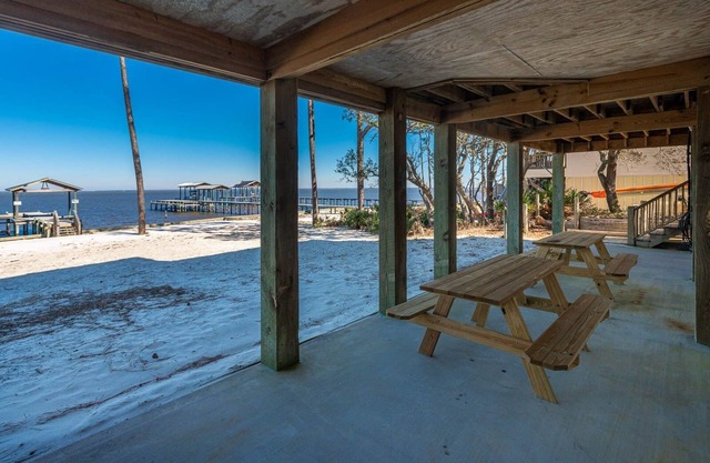 Pelican Roost 9407 4 Bedroom Home