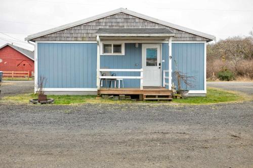 Pelican's Perch 1-Bed by the Sea w fireplace