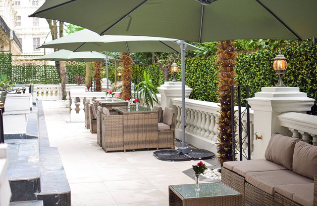 Pembridge Palace Hotel