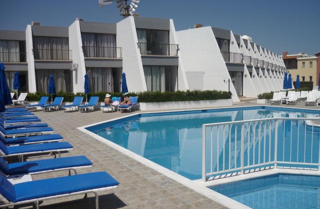 Penelope Beach Hotel Apts