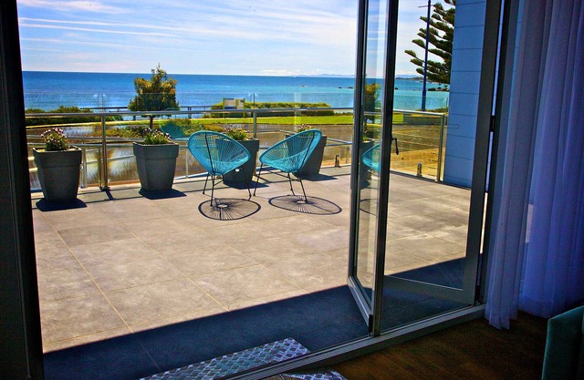 Penguin Beachfront Apartments