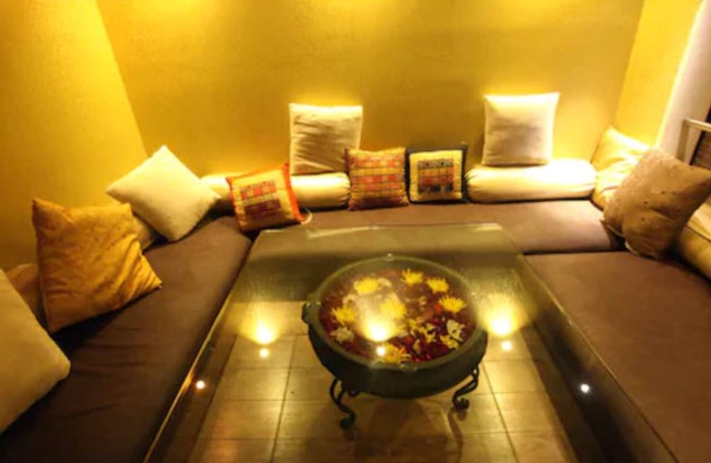 Peninsula Grand Hotel