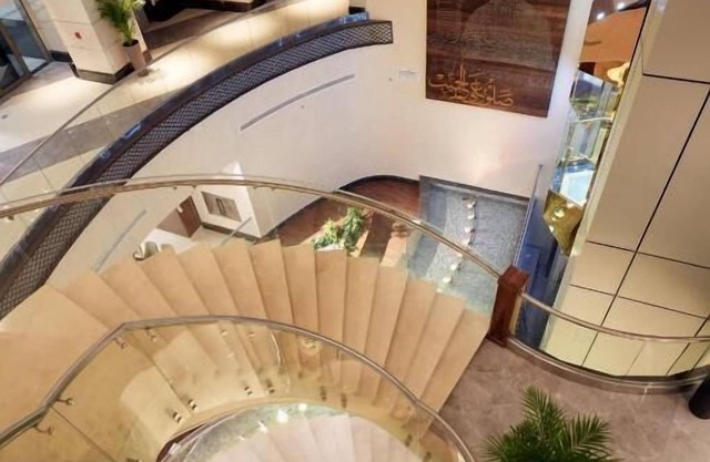 Peninsula Worth Hotel