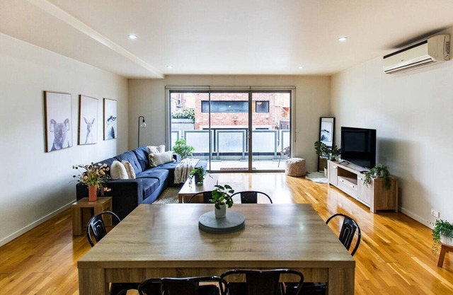 Penny. 2BR Stylish Brunswick Stay w/ Parking