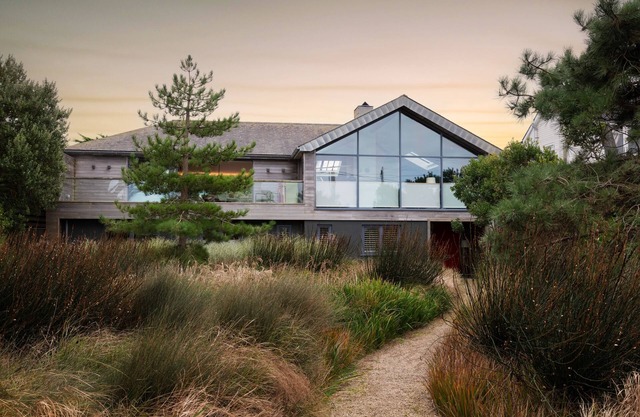 Penrich - Constantine Bay - a luxury house that sleeps 6 guests in 3 bedrooms