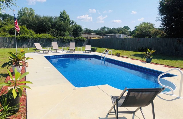 Pensacola's TurtleTime Pool Pad!