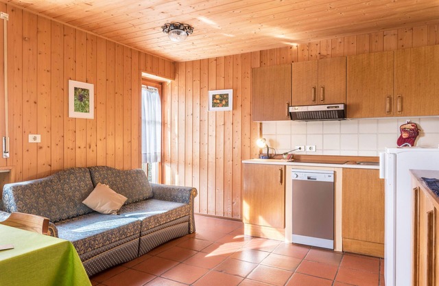 'Pensión Sonia Apartamento 105' con vistas a la montaña, jardín y Wi-Fi