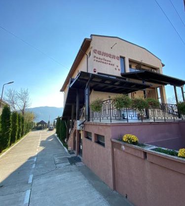 Pensiunea Camena