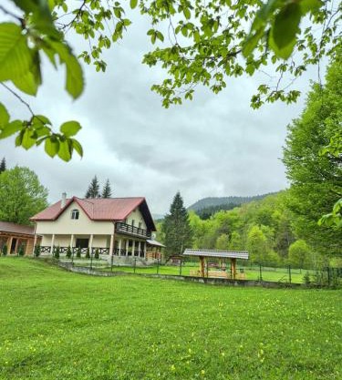 Pensiunea Poiana Cerbului