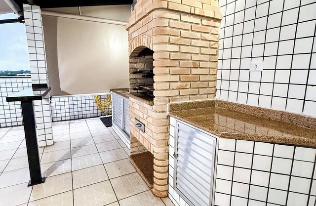 PENTHOUSE - 150 METERS FROM THE BEACH. Street with shops, restaurants, sea view.
