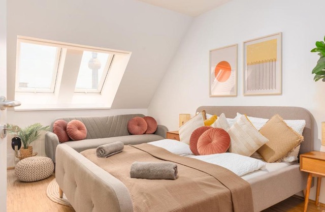 Penthouse, 3 separate Bedrooms, 2 min to U6 Nussdorfer Straße