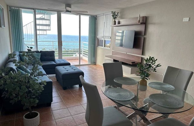 Penthouse Condo in Maunabo, Puerto Rico 6 guests · 3 bedrooms · 2.5 baths