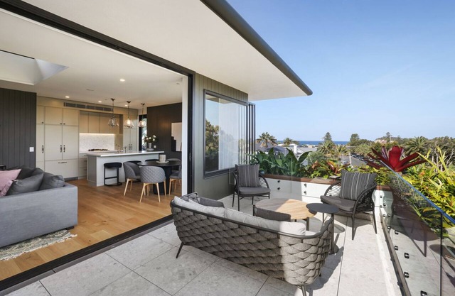 Penthouse Perfection in prestigious Collaroy Basin