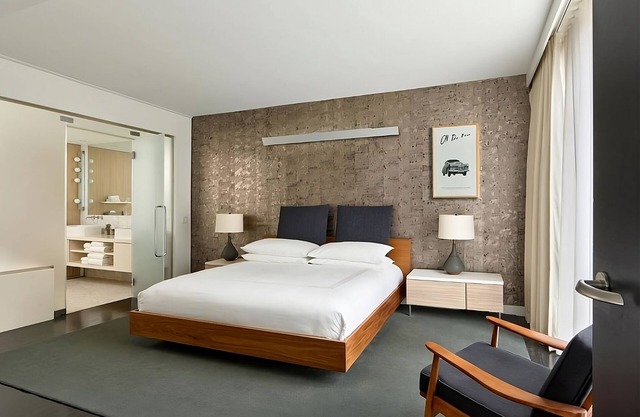 Penthouse Suite at Smyth Tribeca, City Views, Onsite Restaurant & Bar!
