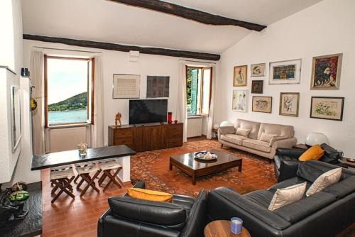 Penthouse with a Dream Sea View in Portovenere