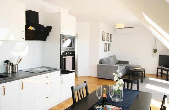 Penthouse with Amazing Terrace l LF42