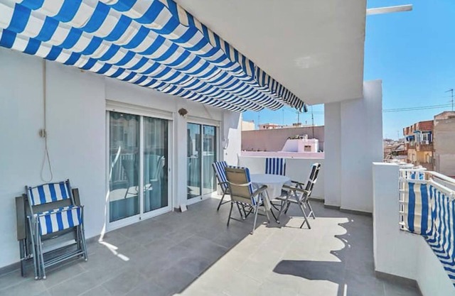 Sunny Penthouse w/ Private Terrace – Perfect for Remote Work & Family Holidays