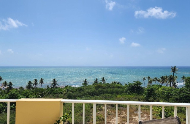 Penthouse with Impressive View in Palmas del Mar (406)