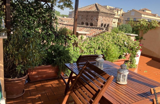 ATICO con IMPRESIONANTE TERRAZA DE TECHO PANORÁMICO, corazón del antiguo centro histórico