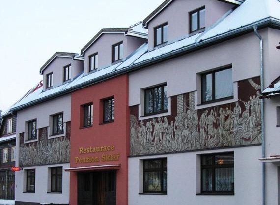 Penzion a restaurace Sklář